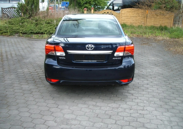 Toyota Avensis cena 31990 przebieg: 192000, rok produkcji 2011 z Gliwice małe 191